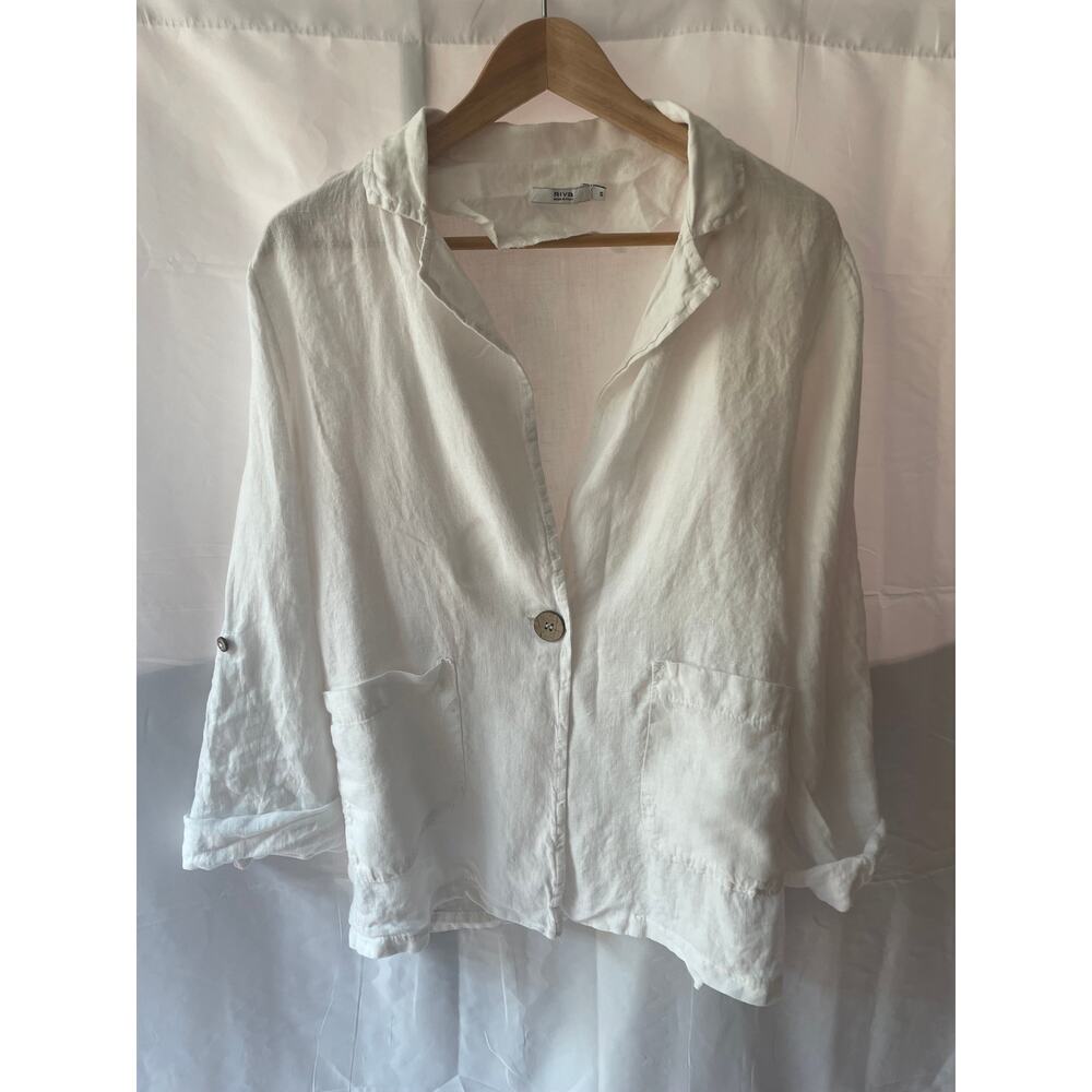Riva Made in Italky White Small Jacket with Pockets ‎ and Button Size Small